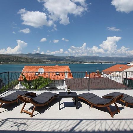 Apartment With Terrace And Sea View - Lucic Trogir Zewnętrze zdjęcie