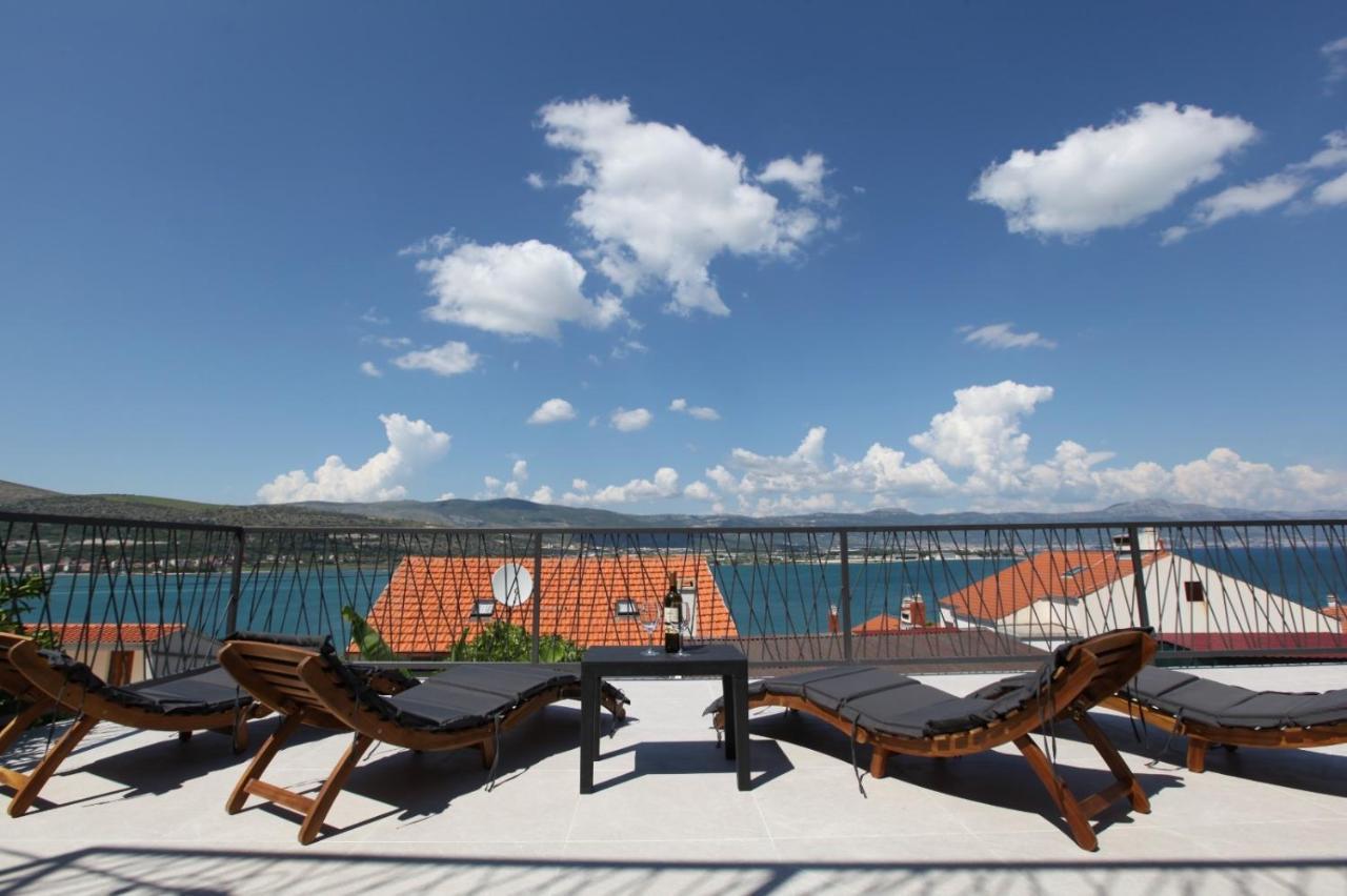 Apartment With Terrace And Sea View - Lucic Trogir Zewnętrze zdjęcie