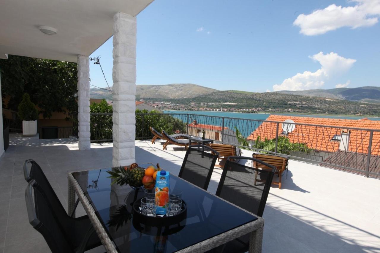 Apartment With Terrace And Sea View - Lucic Trogir Zewnętrze zdjęcie