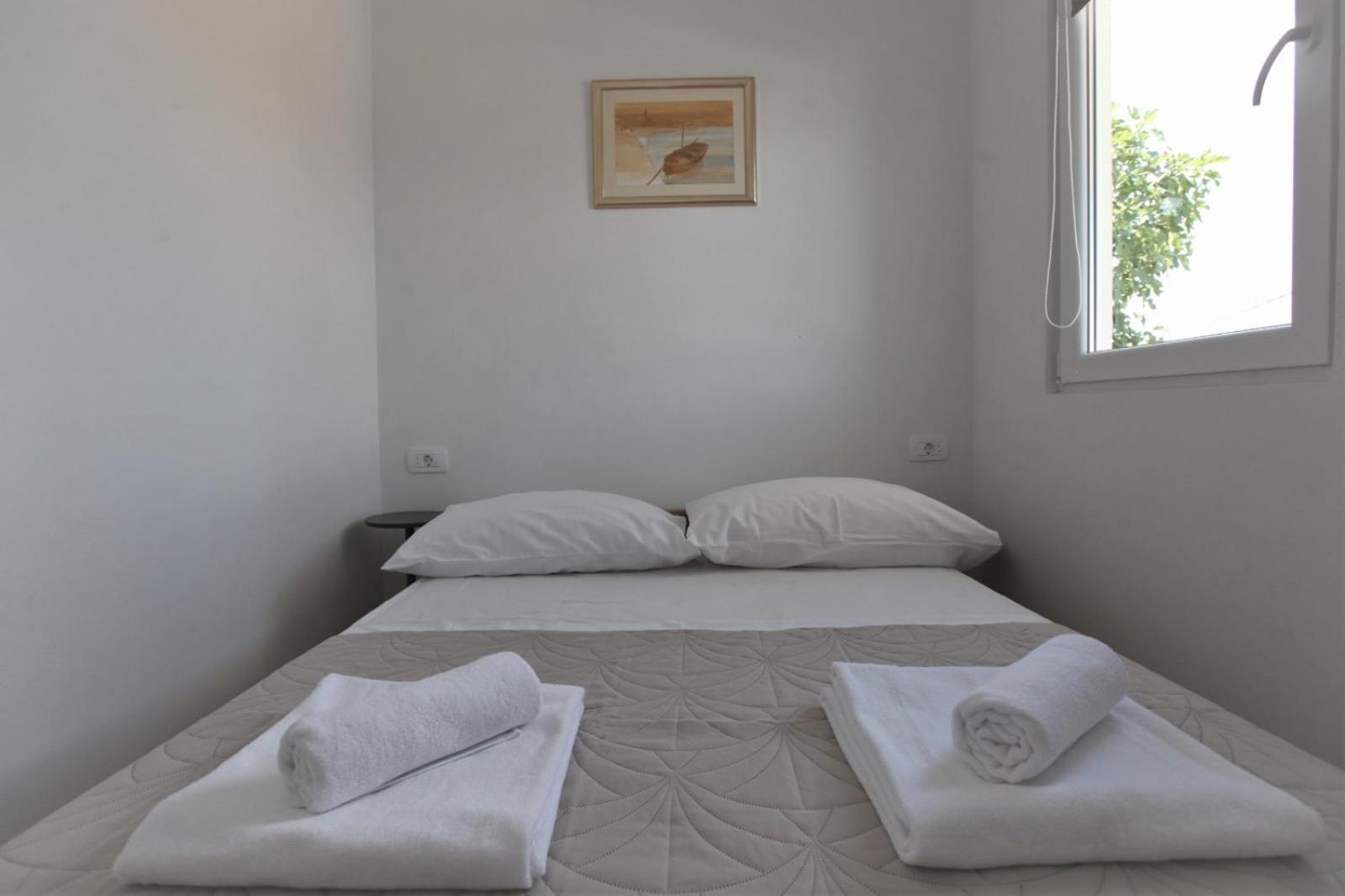 Apartment With Terrace And Sea View - Lucic Trogir Zewnętrze zdjęcie